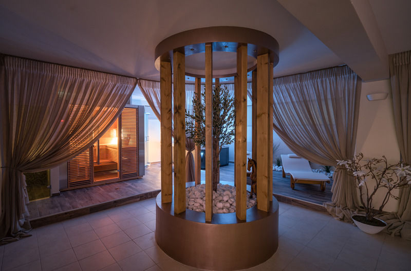 Park Hotel & Spa Циливи Экстерьер фото