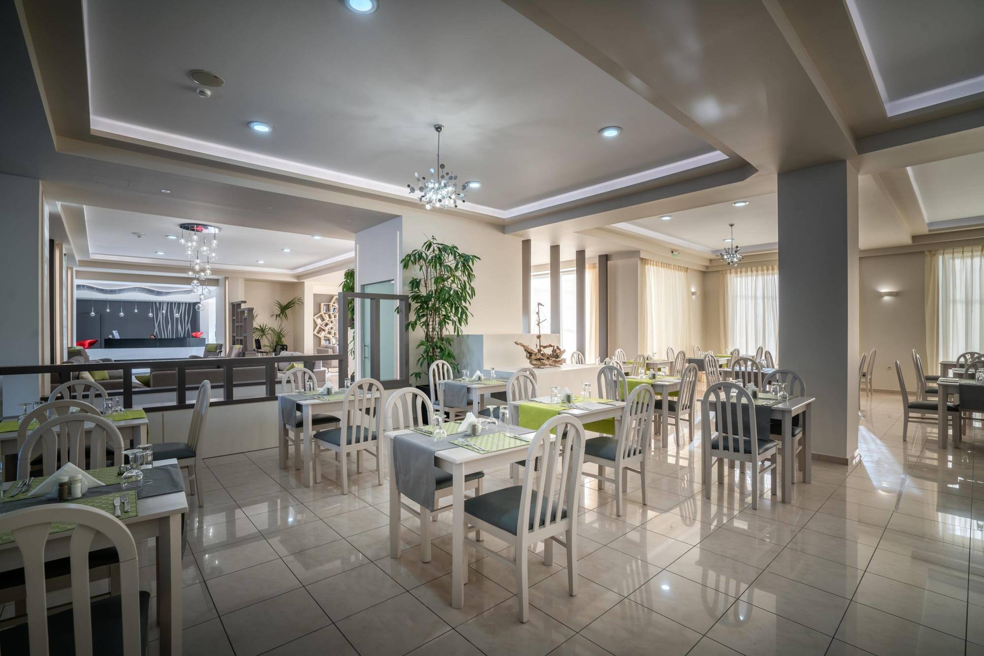 Park Hotel & Spa Циливи Экстерьер фото